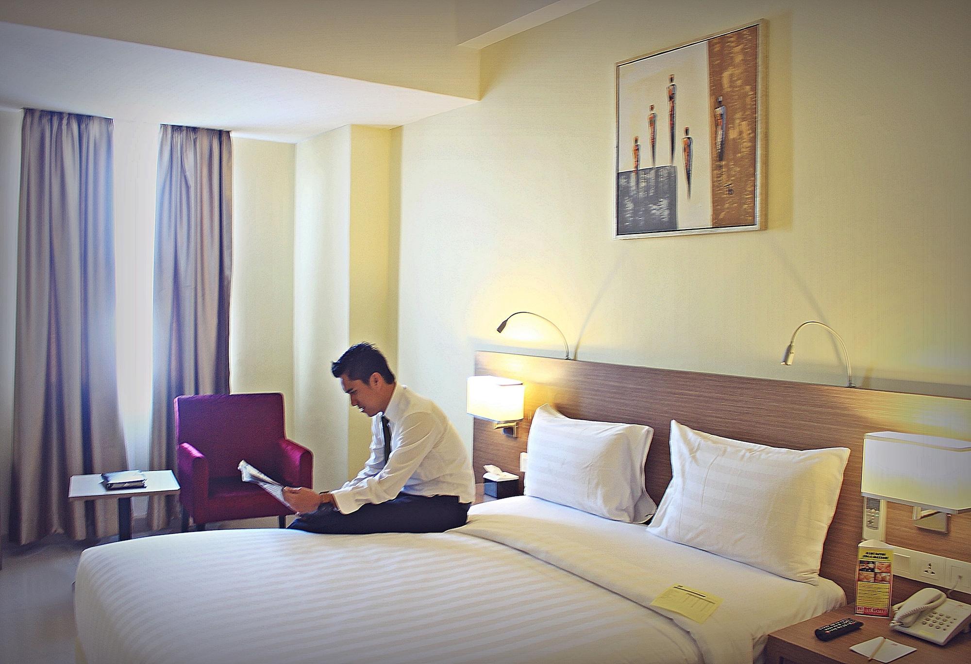 Biz Hotel Batam Nagoya Exterior photo
