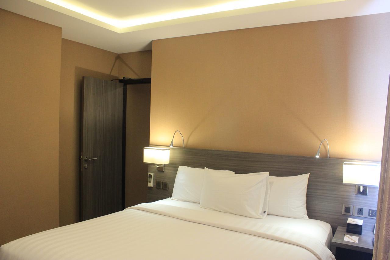 Biz Hotel Batam Nagoya Exterior photo