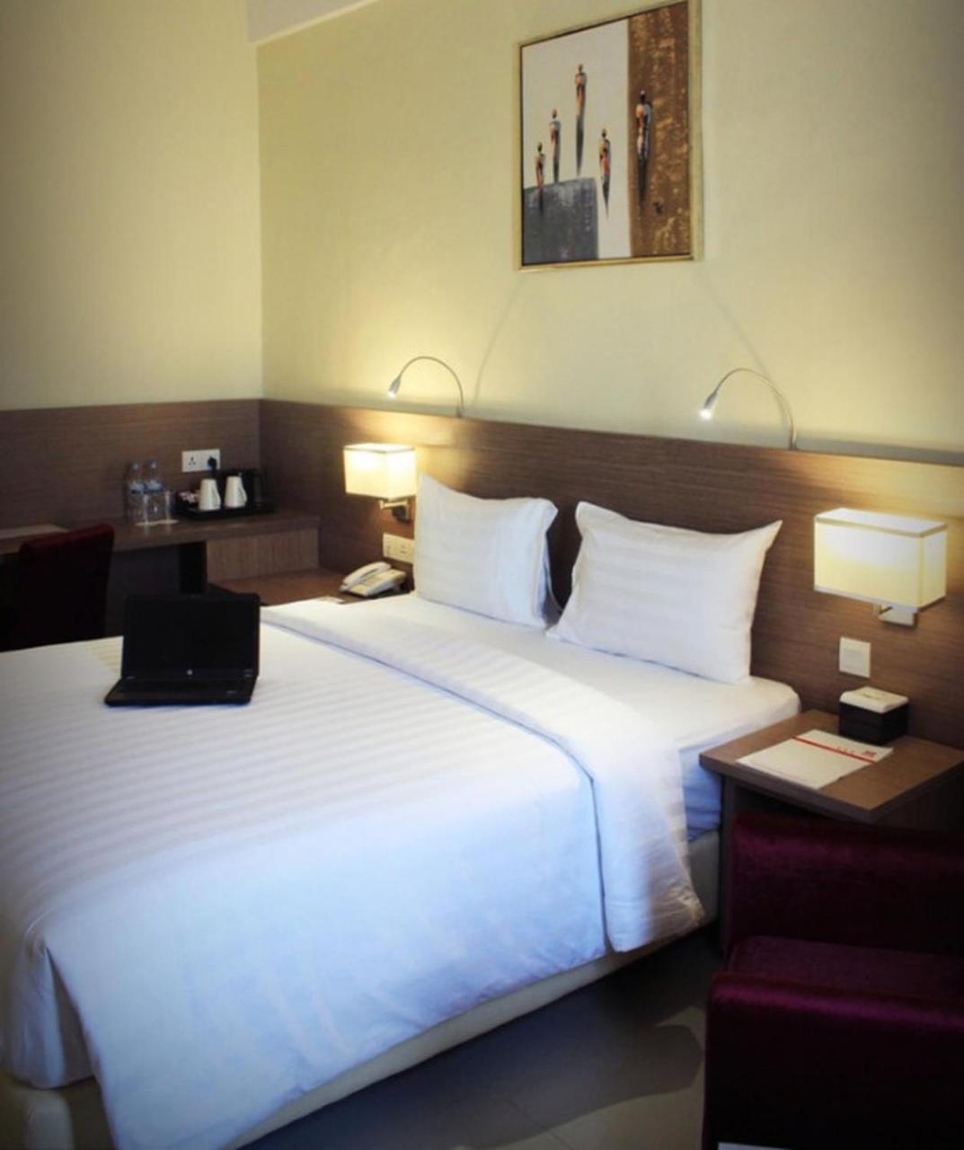 Biz Hotel Batam Nagoya Exterior photo